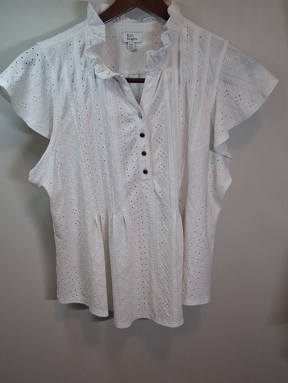 Kim Rogers White Eyelet Ruffle Sleeve Blouse